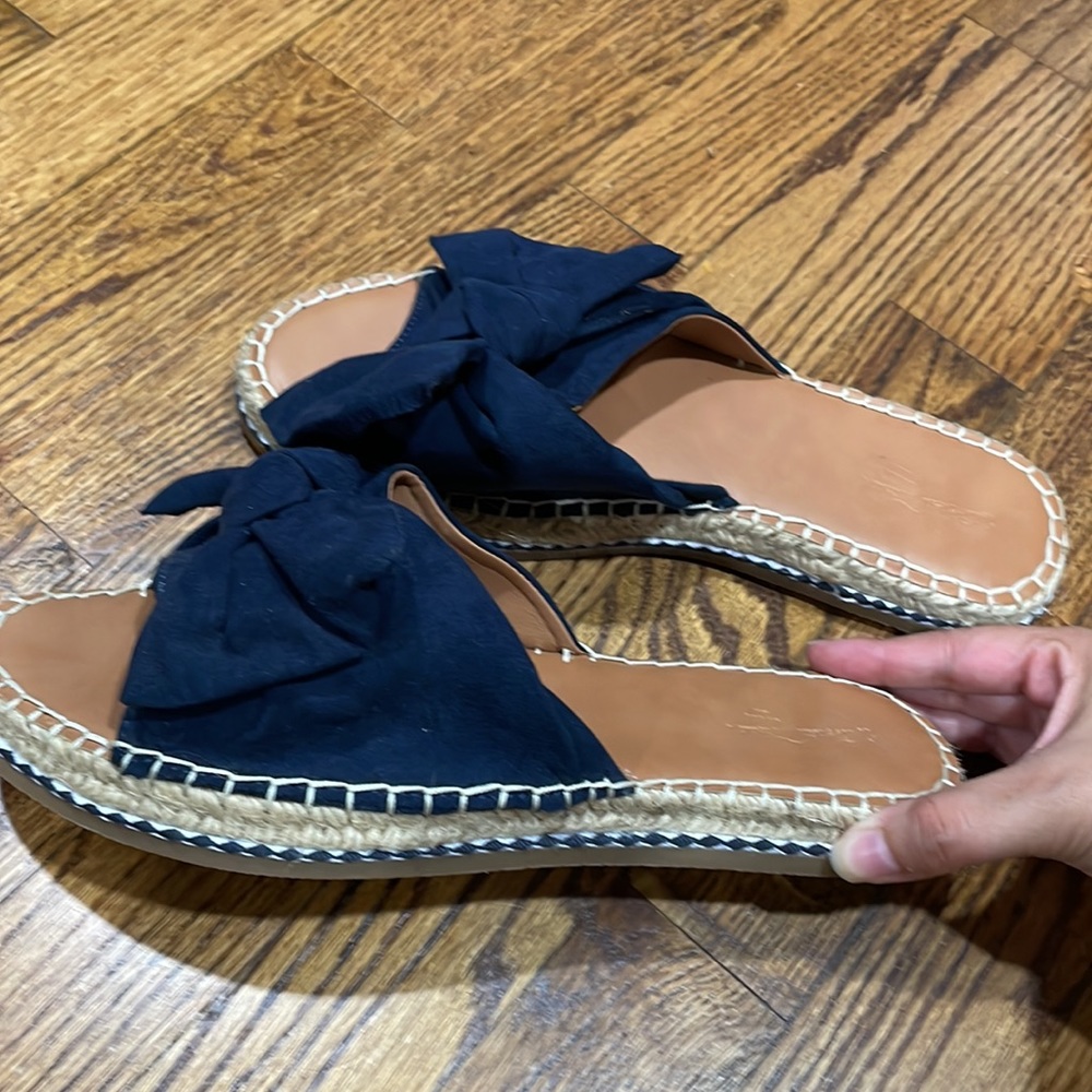 Universal Thread navy blue espadrille sandals, size 8